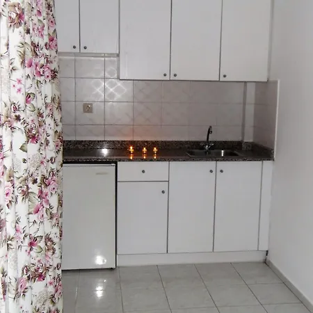 Emerald Aparthotel 3*