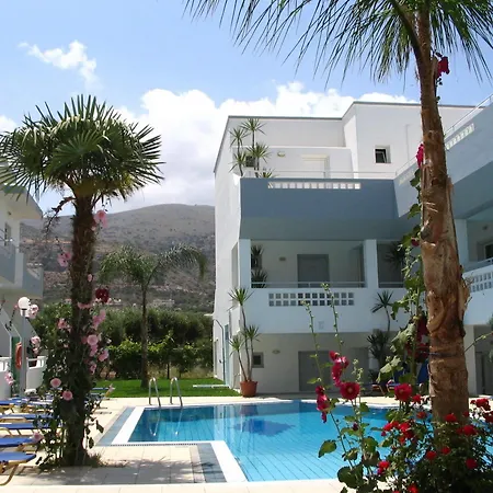 Aparthotel Emerald 3*