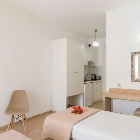 Emerald Aparthotel 3*